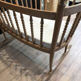 Crib in pearl wood crib