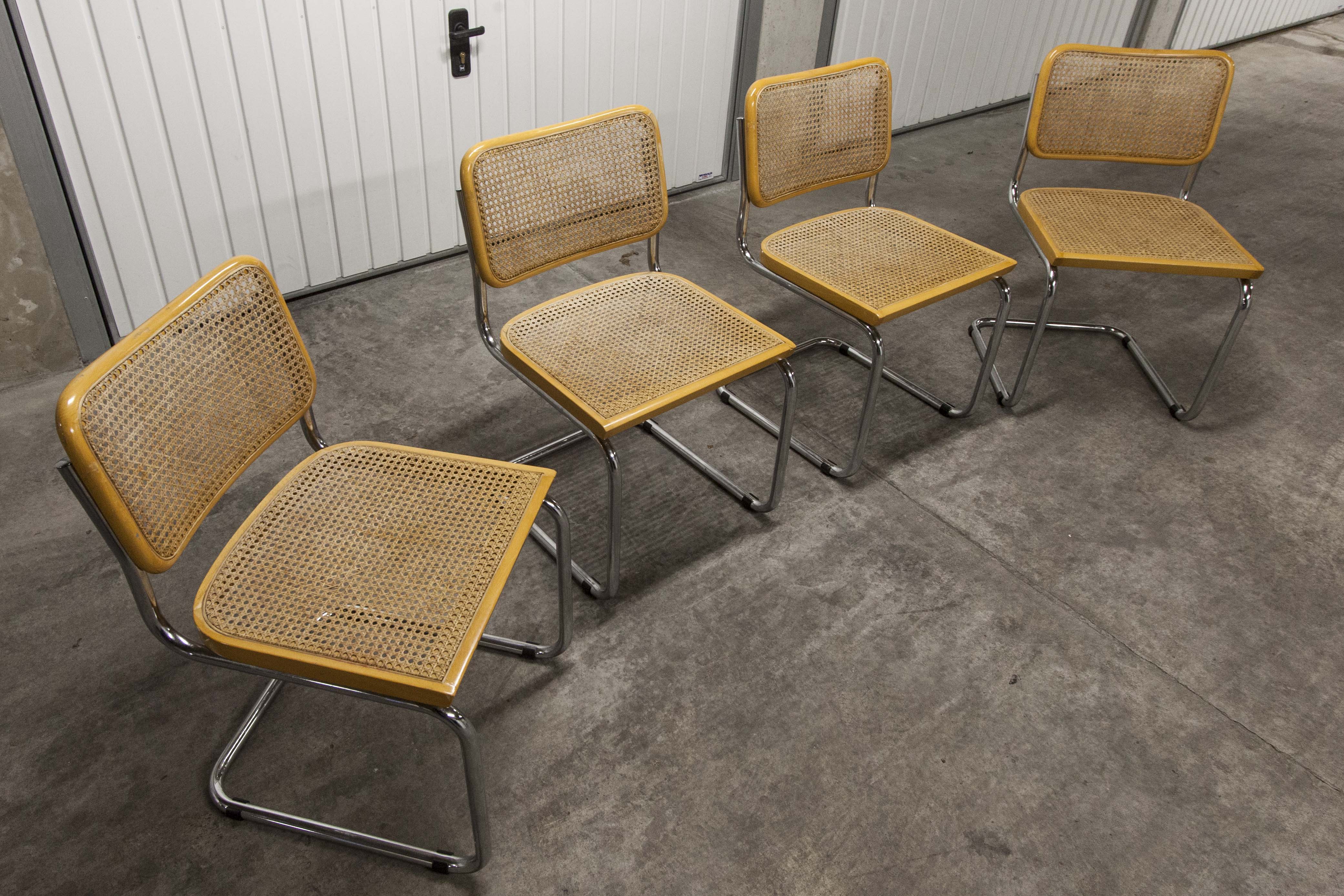 Set of 4 chairs B32 par Marcel Breuer