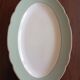 Plat ovale Villeroy & Boch Mettlach céladon et or
