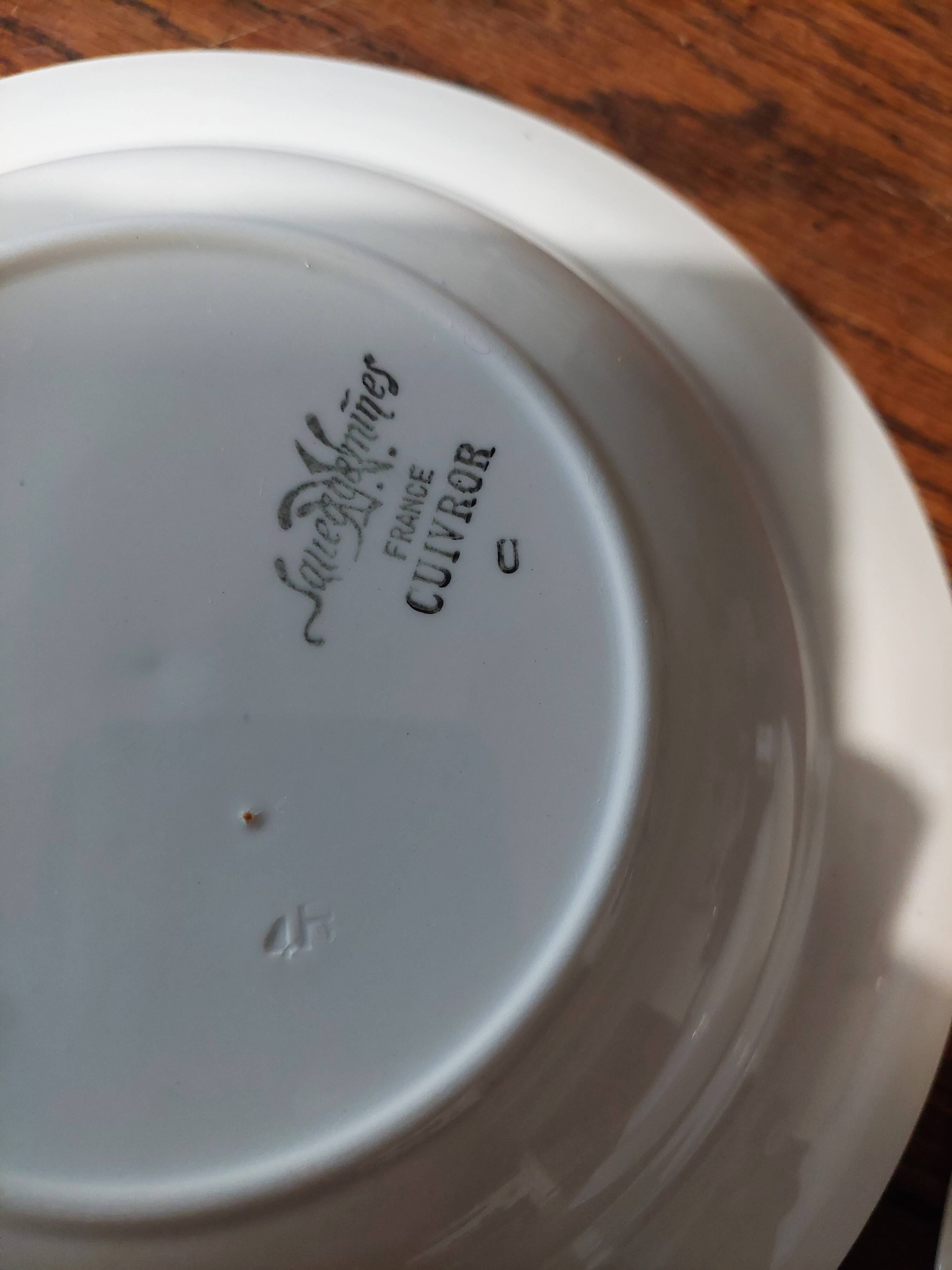 Pair of deep plates Sarreguemines Cuivror 20th century