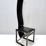 This chair from the EDO series was designed by the Japanese architect Kisho Kurokawa in the 1980s an