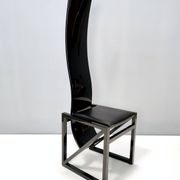 This chair from the EDO series was designed by the Japanese architect Kisho Kurokawa in the 1980s an