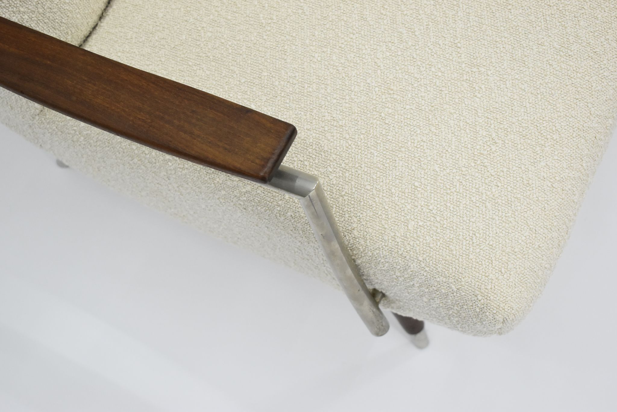 Canapé Danemark années 1960 bouclé beige