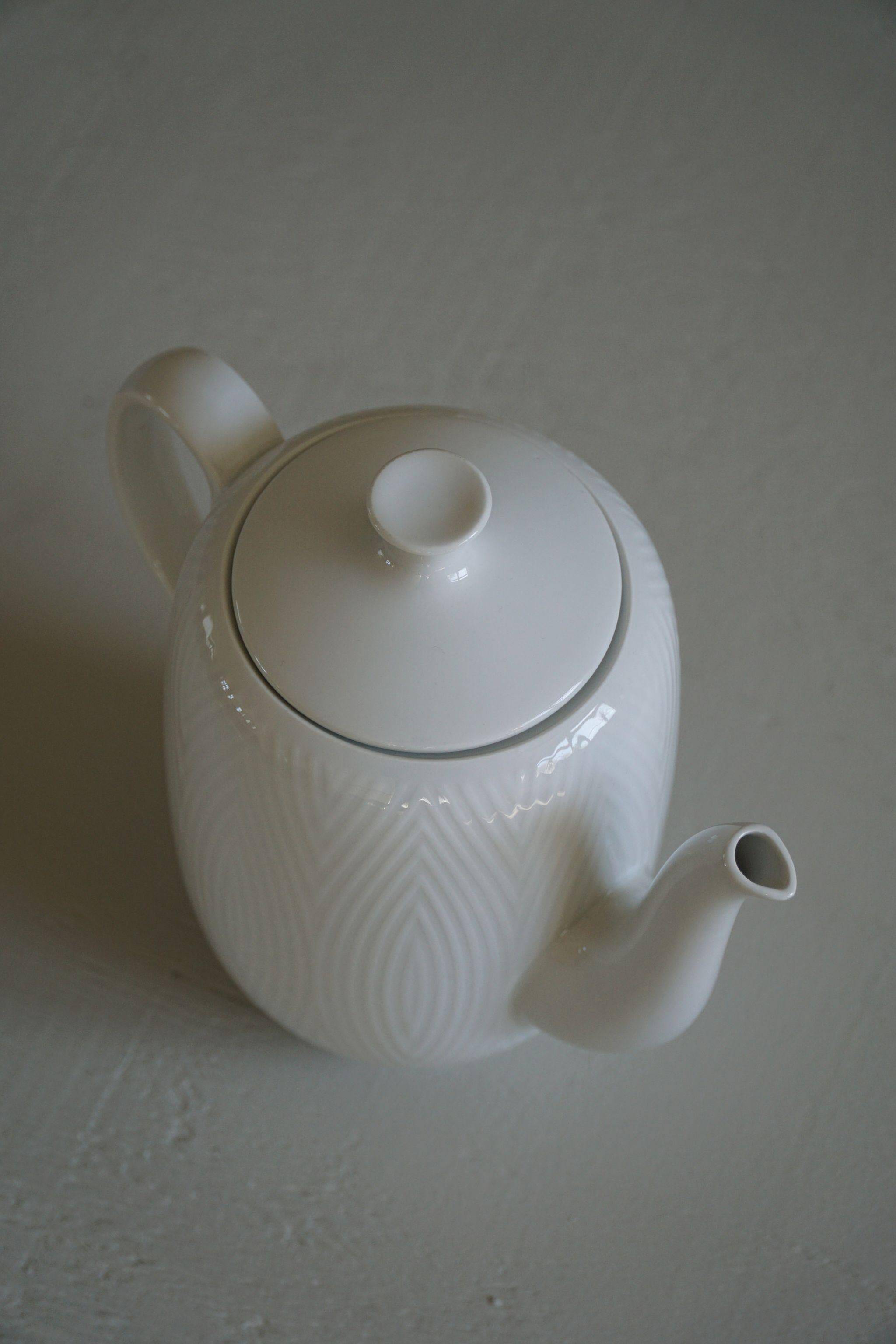 Axel Salto, Ensemble de service en porcelaine de Royal Copenhagen, milieu du siècle, 1956