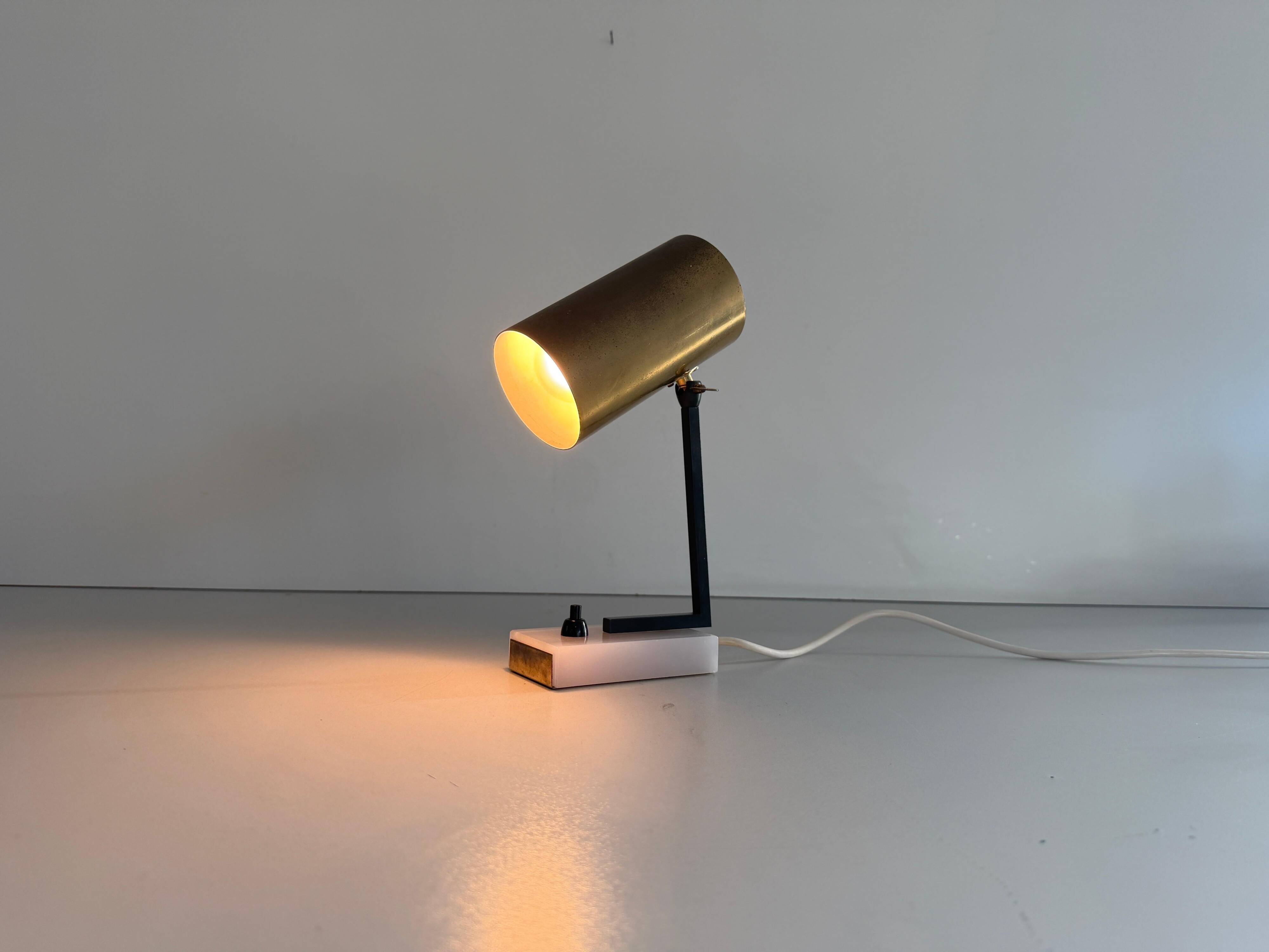 Lampe de bureau minimaliste à tête en laiton et base en marbre, années 1960, Allemagne