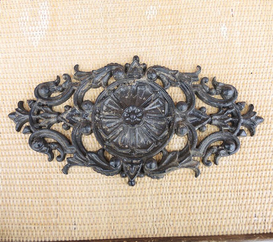 Ancienne palmette en fonte pour portail