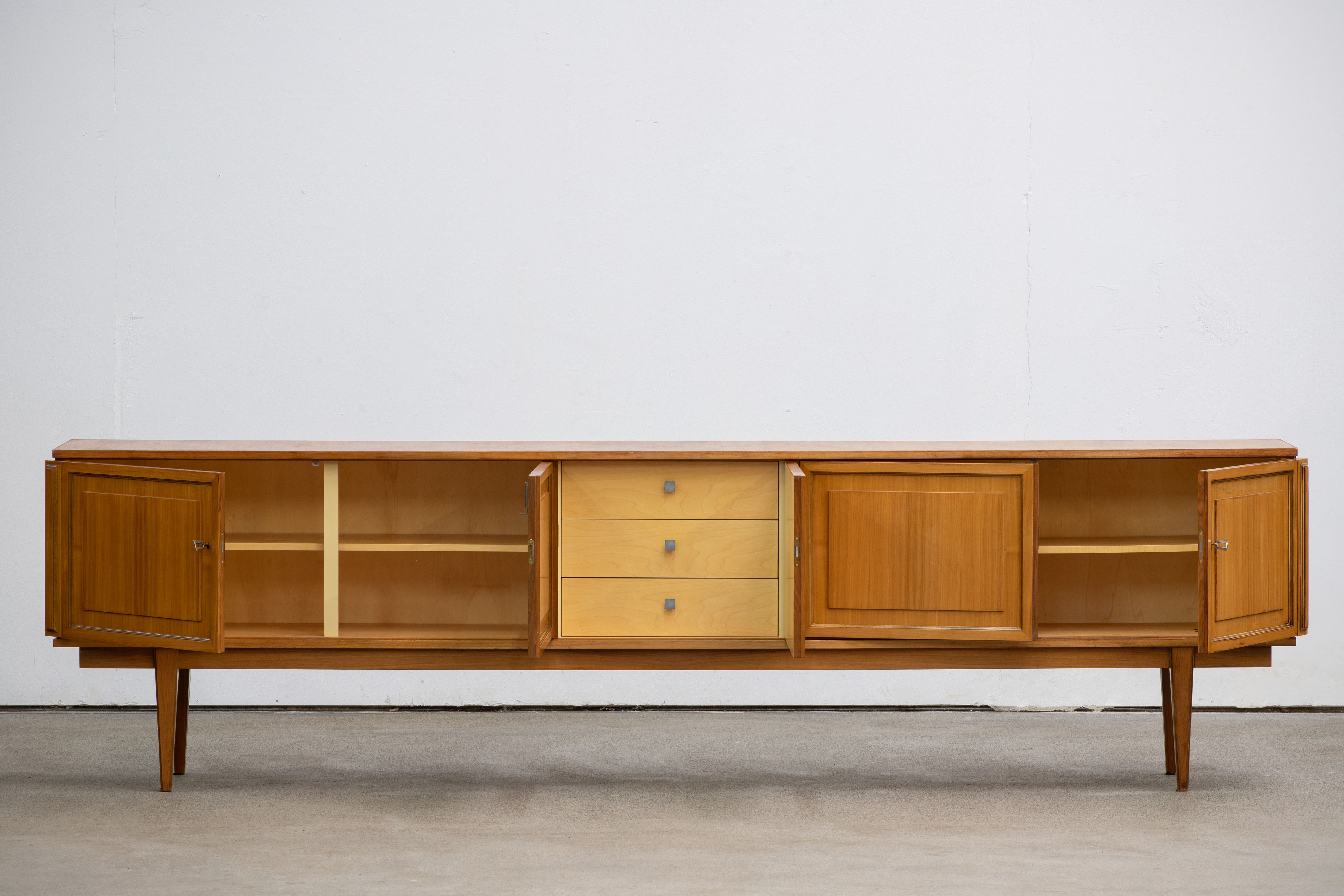 Vintage Scandinavian 3m sideboard – 1968