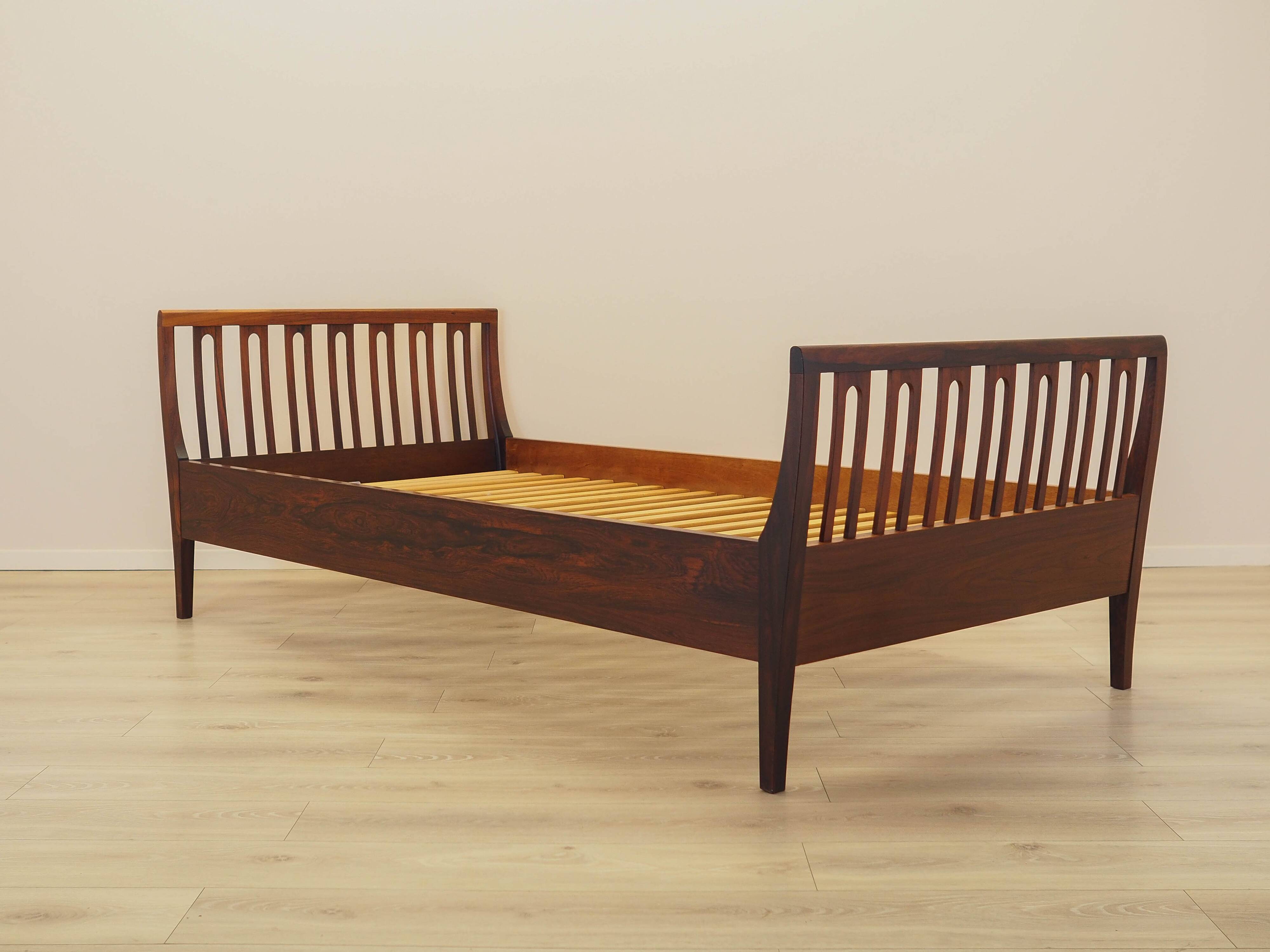 Lit danois en palissandre par Illums Bolighus, années 1970
