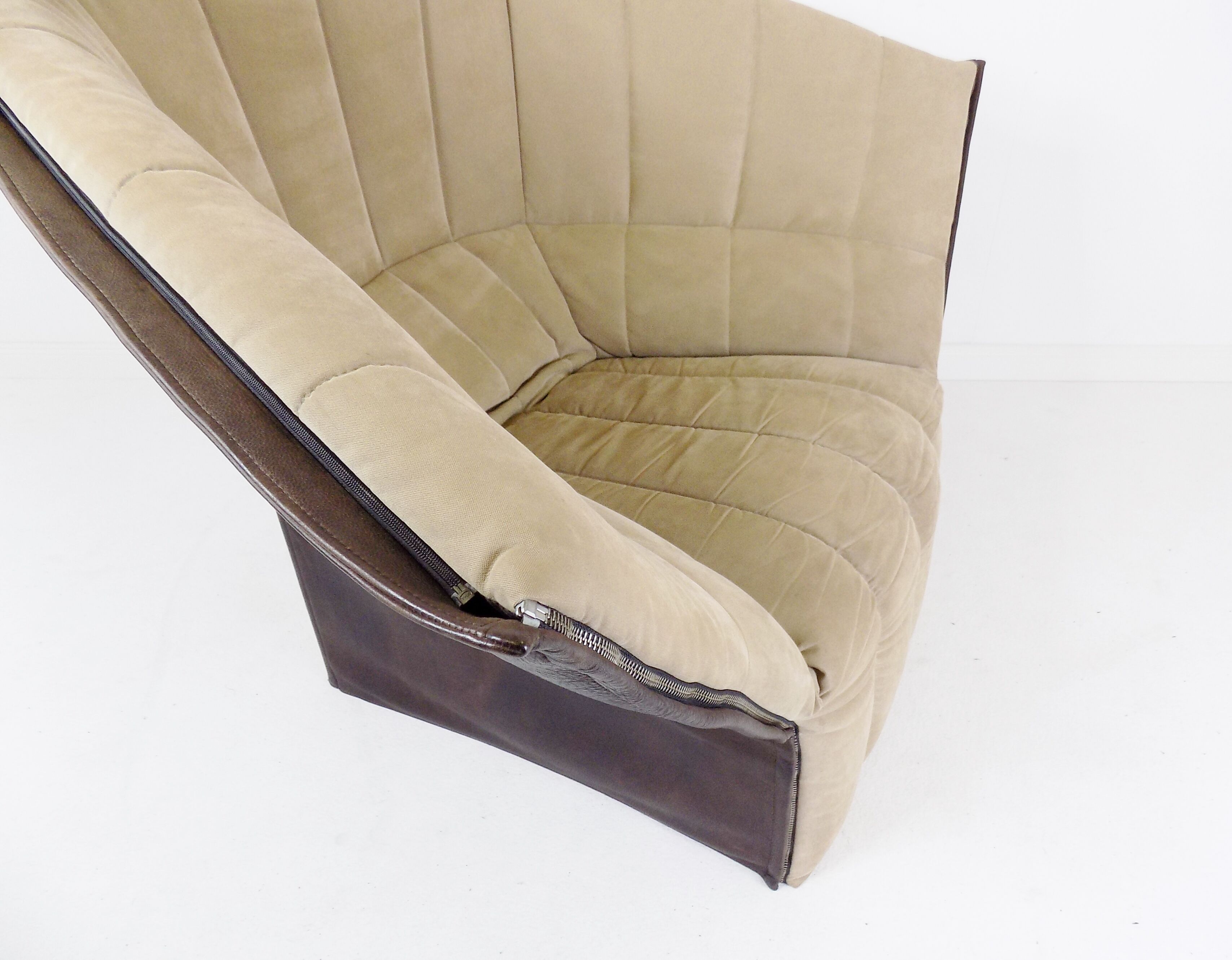 Moel lounge chair by Inga Sempé for Ligne Roset