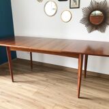 Scandinavian table