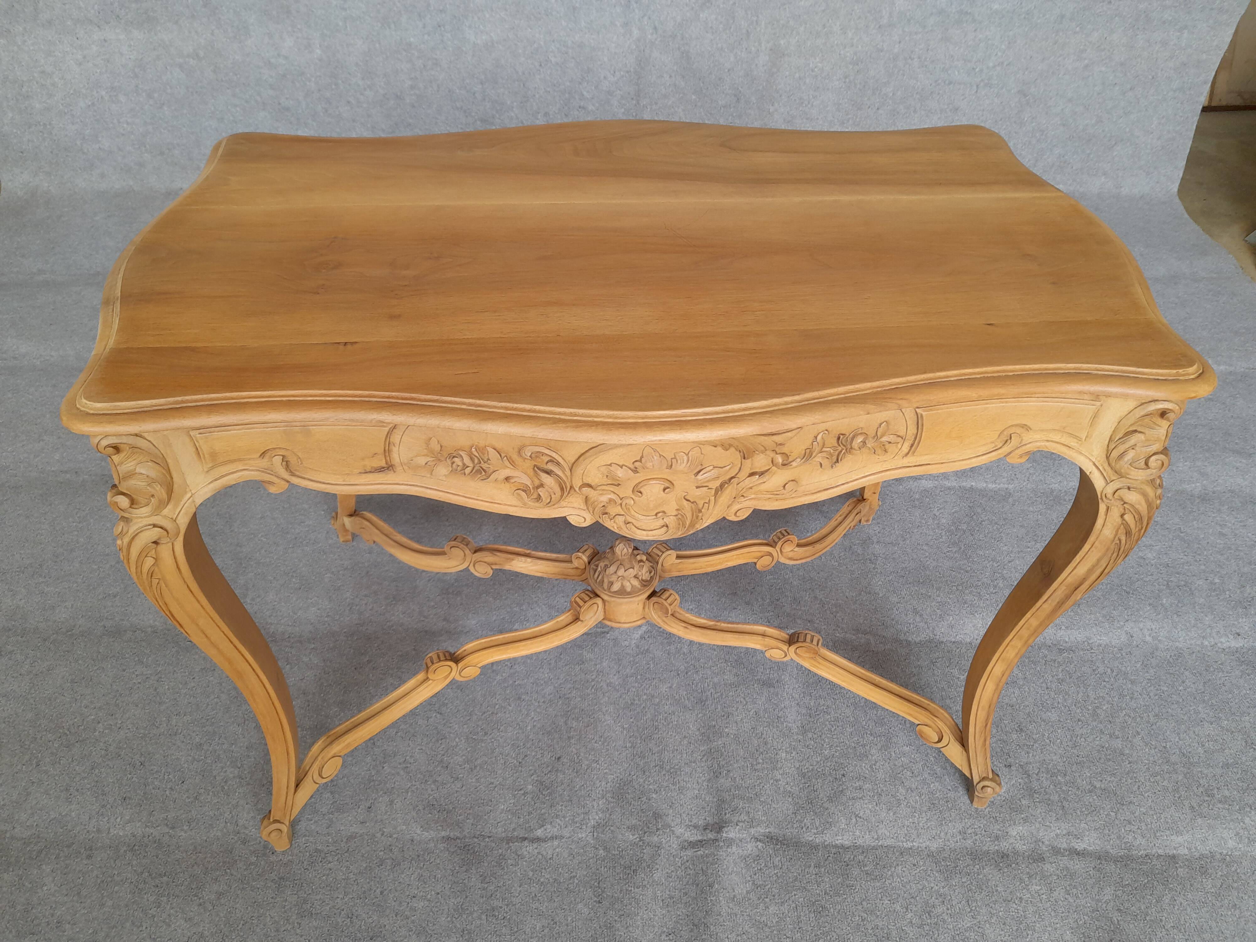 Table style Louis XV