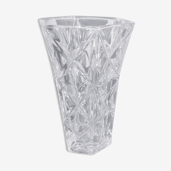 Vase en cristal taillé