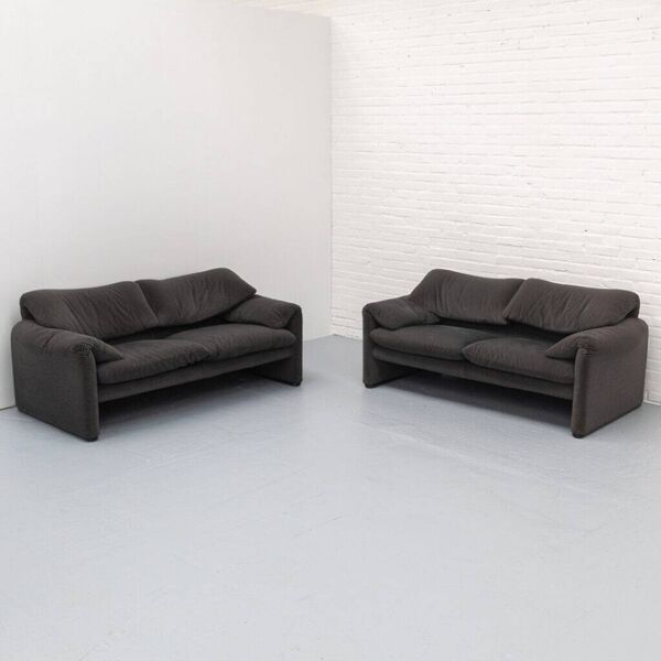 Canapé deux places Cassina Maralunga, années 1980