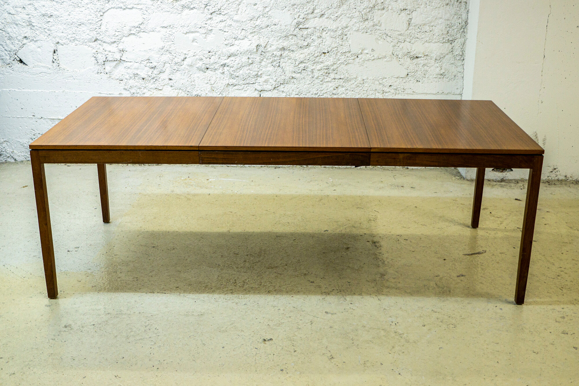 Low extension table in teck Knoll vintage