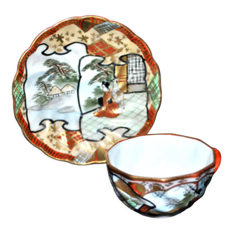 Polylobed Japanese porcelain cup - hand-painted geisha décor