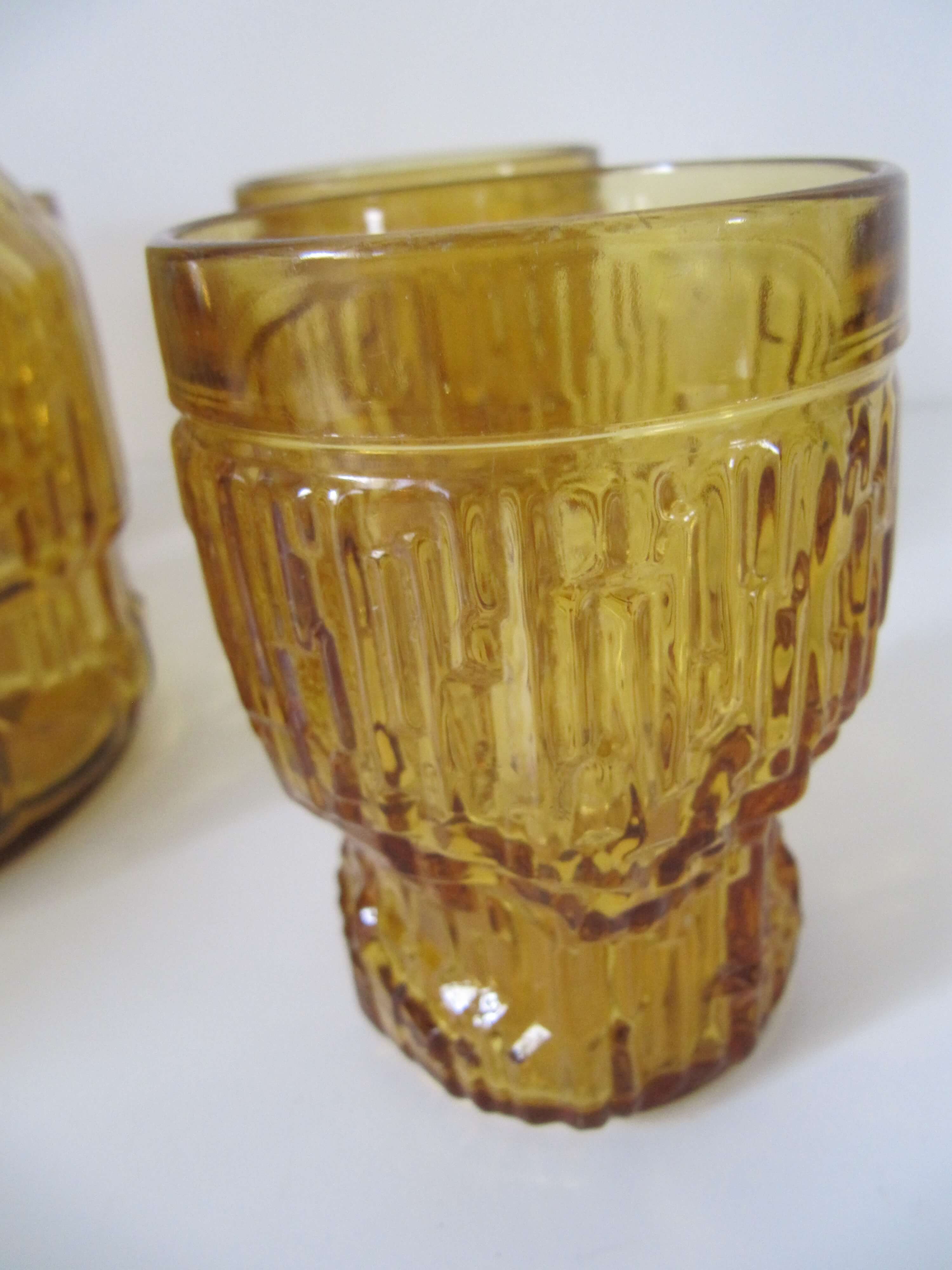 Yellow amber vintage - decanter and glasses water service