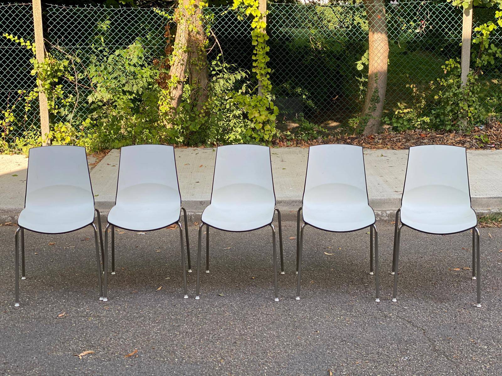 4 chairs or 5 Italian Scandinavian design chairs