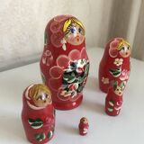 Poupées en bois