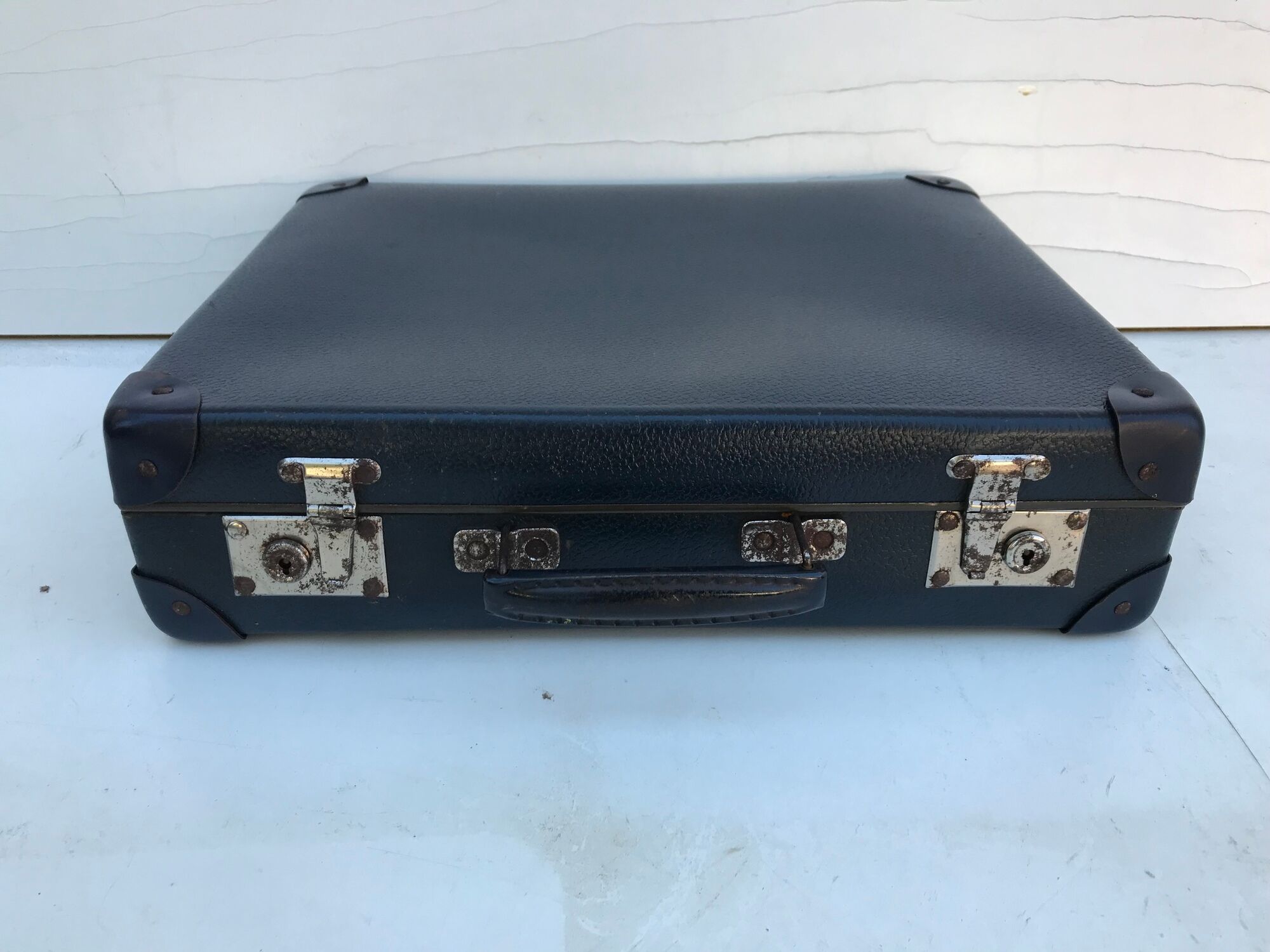 Old suitcase travel blue trunk 70