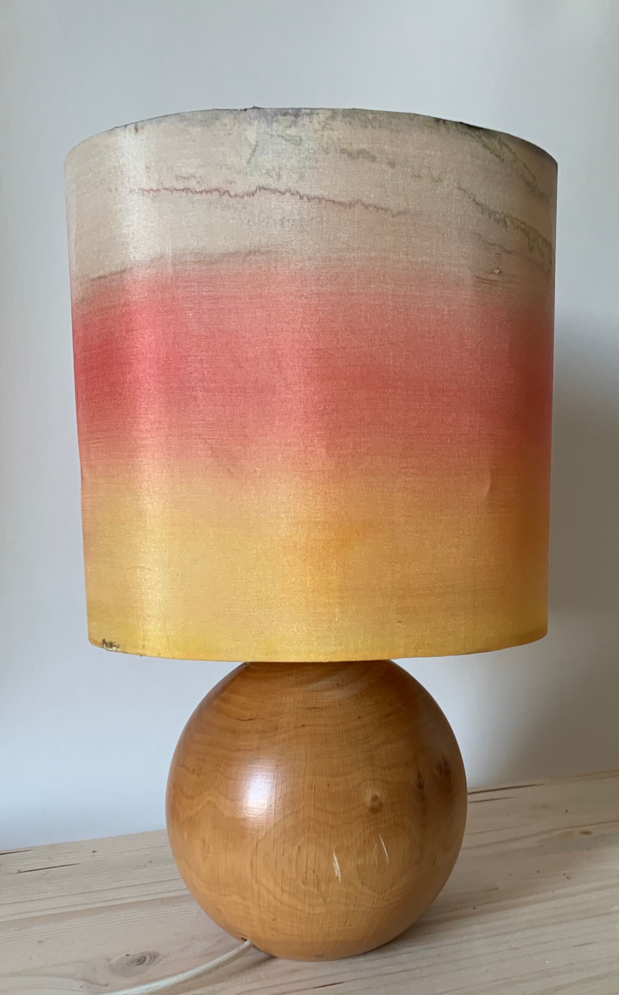 Lampe boule en bois