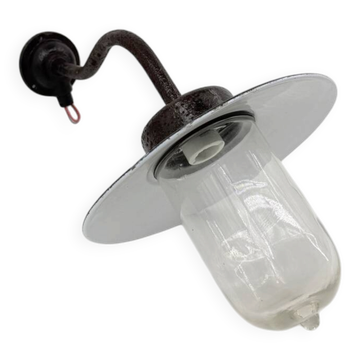 Court lamp
