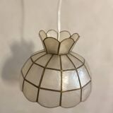 Mother-of-pearl suspension