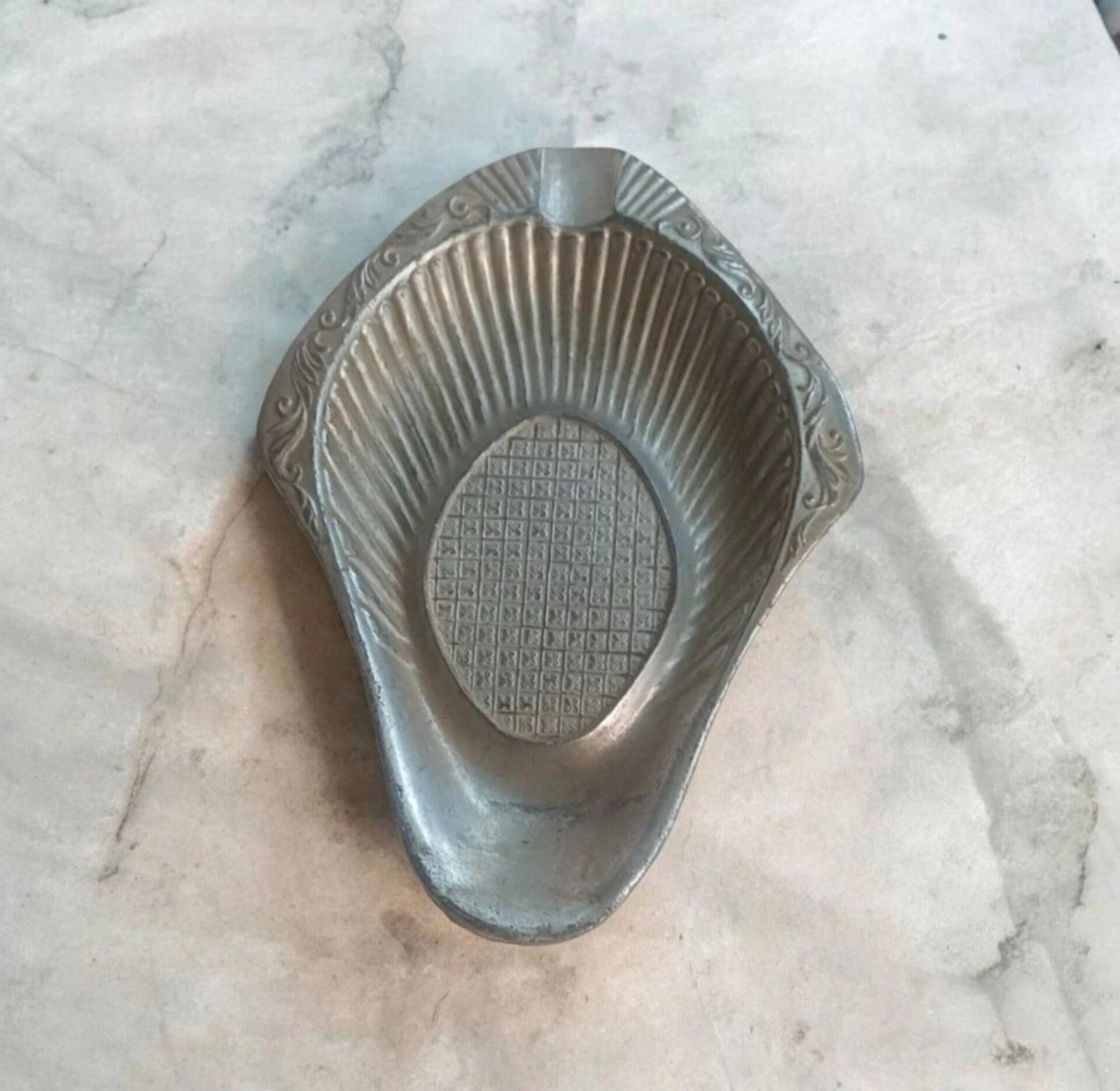 Vintage pocket ashtray / catch-all