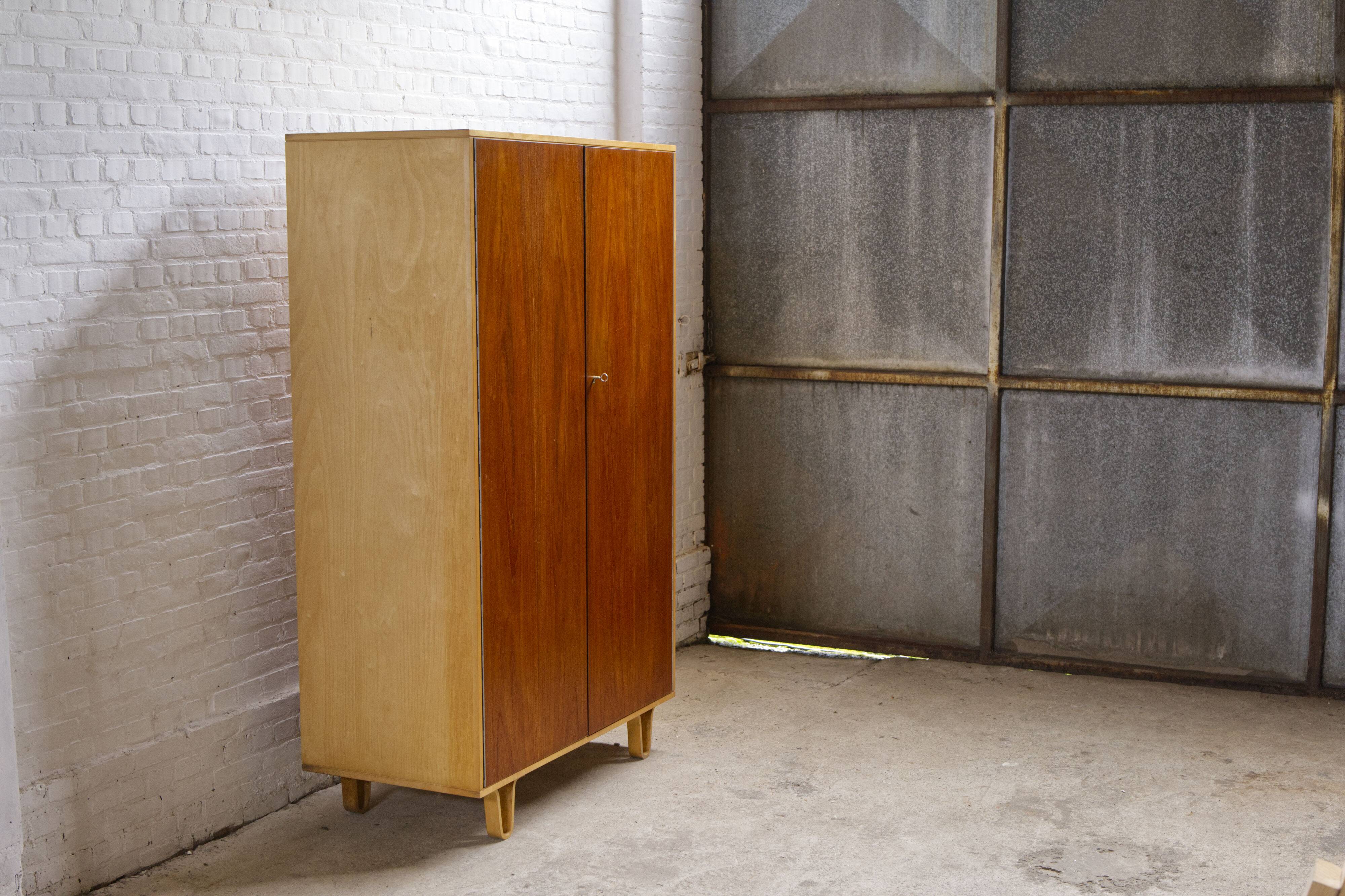 Armoire KB33, par Cees Braakman pour Pastoe, années 1950