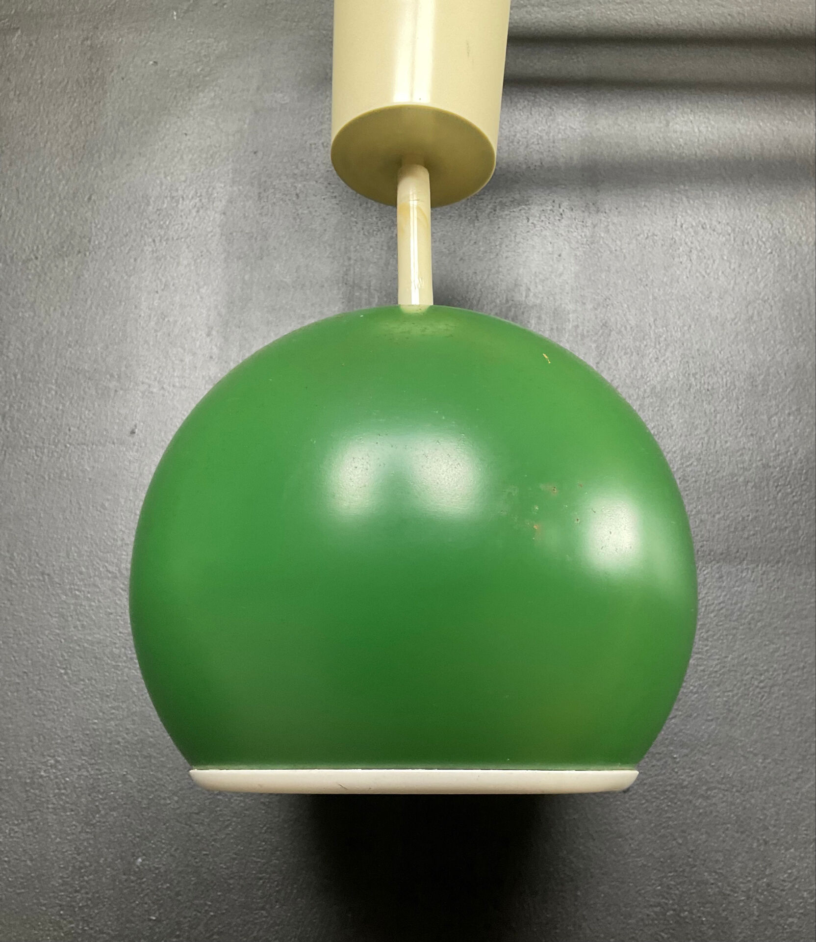 Suspension EyeBall vintage en métal vert