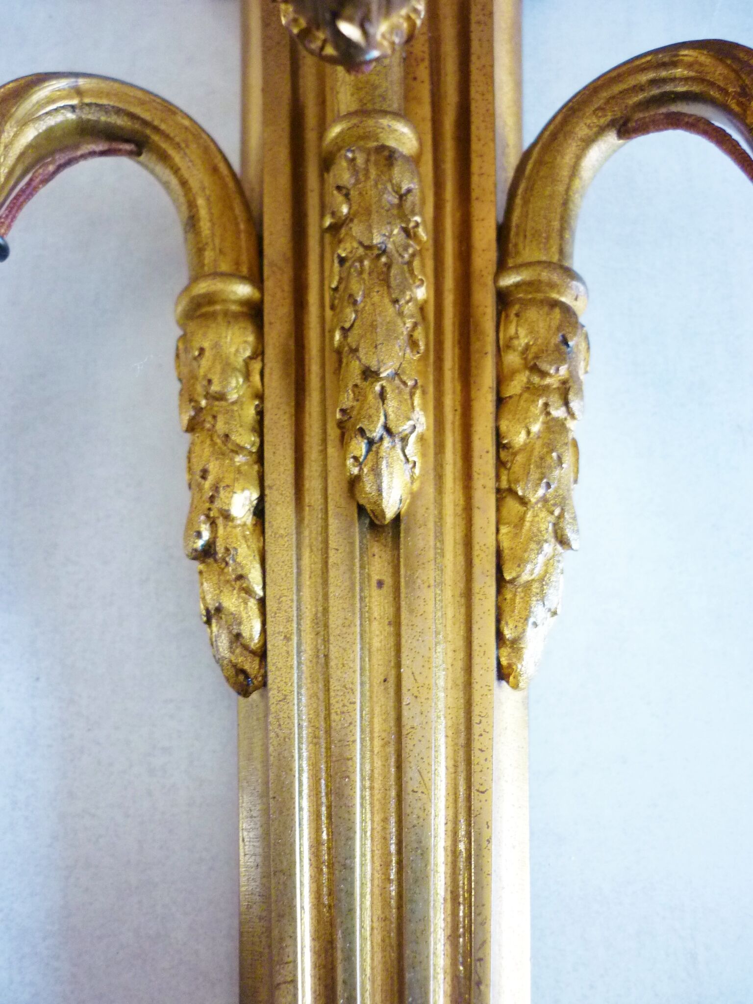 Huge wall lamp in gilded bronze Louis XVI style, three branches, late nineteenth