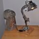 Lampe articulée et pivotante industrielle