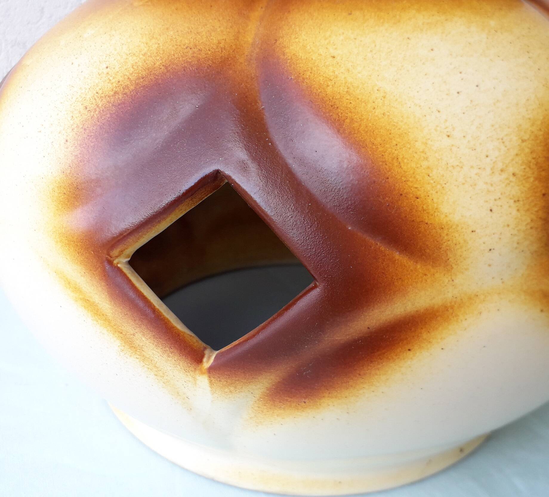 Ceramic lamp base