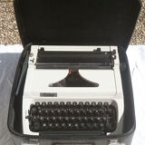 Erika 150 typewriter