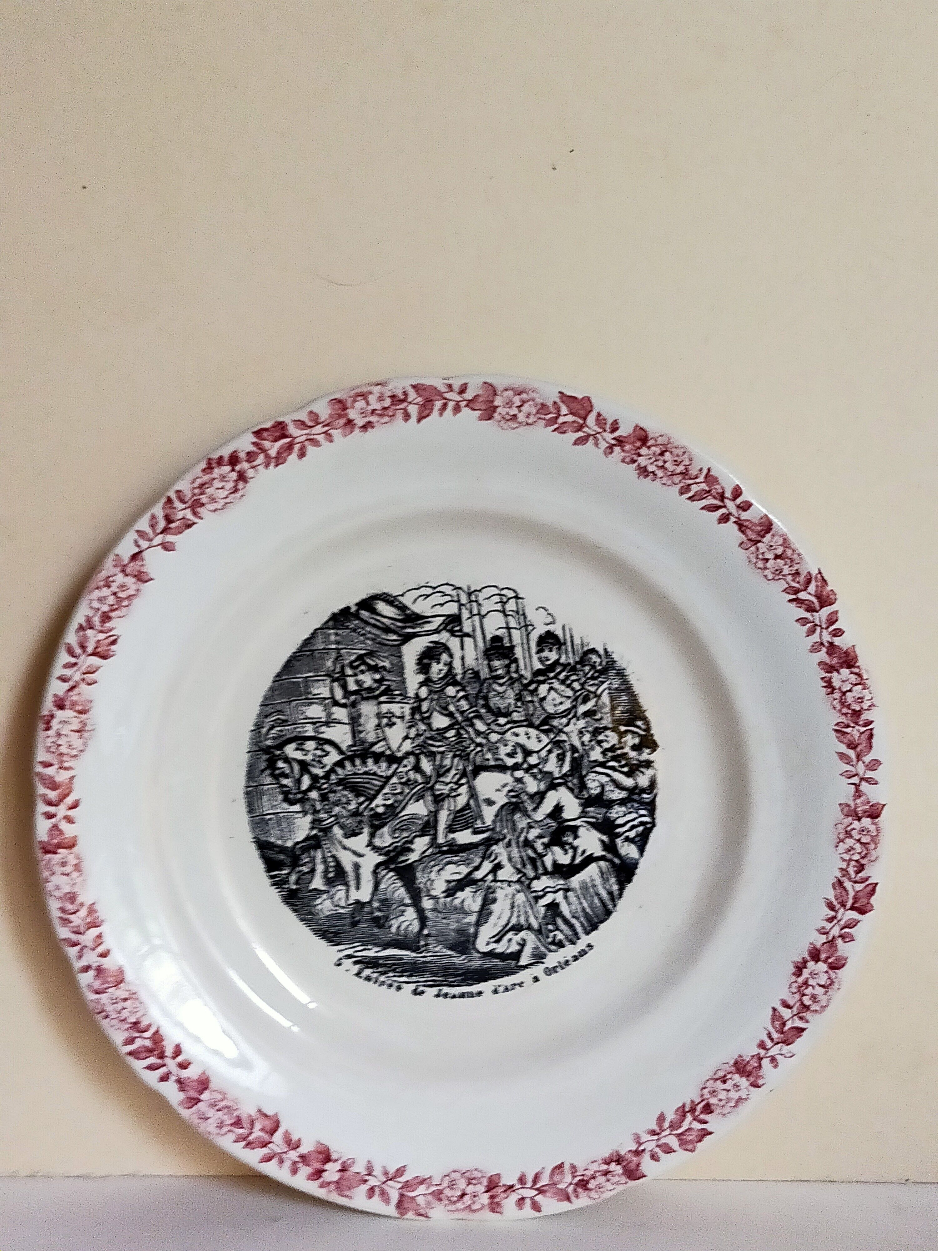 Six speaking dessert plates from Choisy-le-Roi