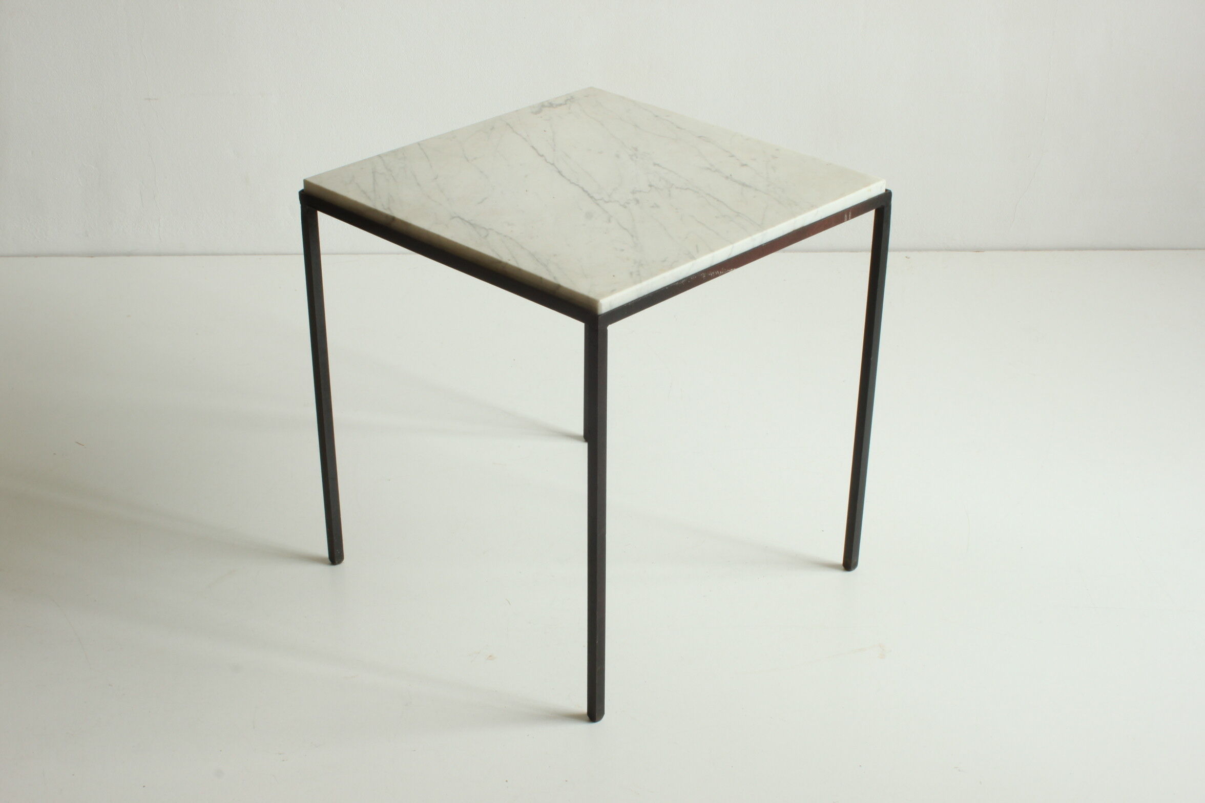 Square carrara marble side table, 1960