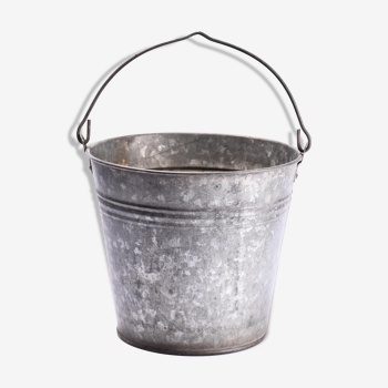 Vintage zinc bucket