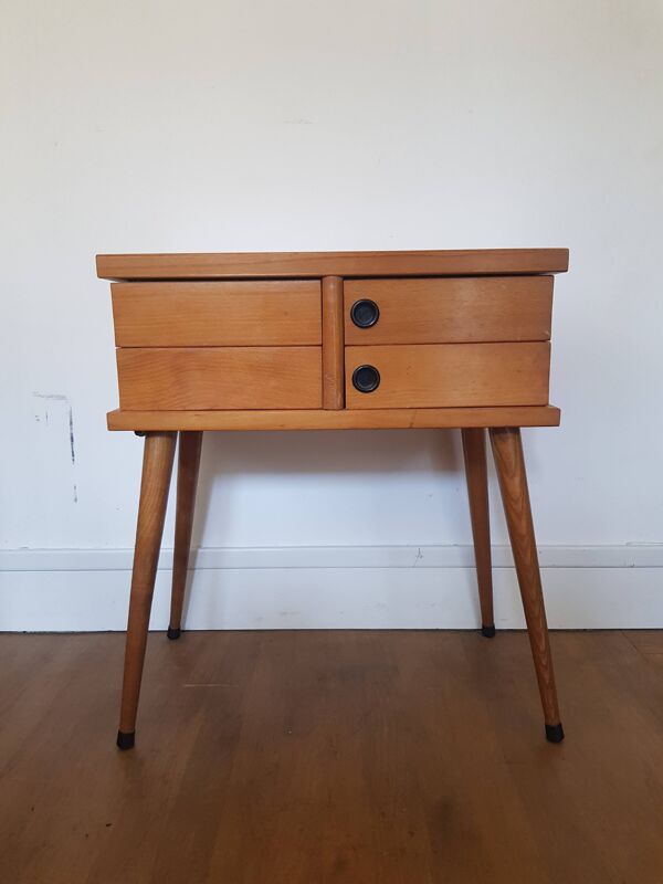 Table de chevet scandinave