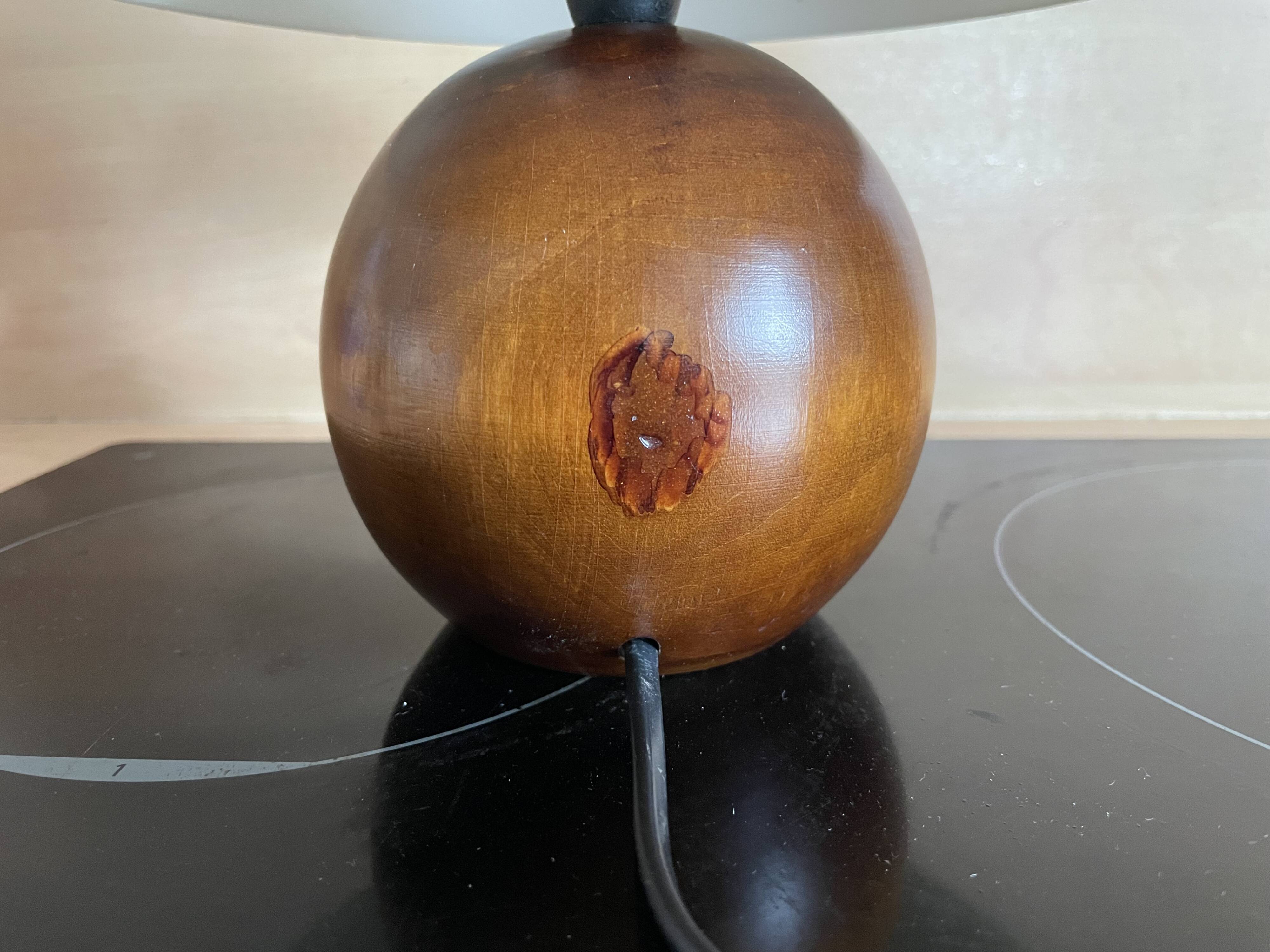 Lampe boule en bois