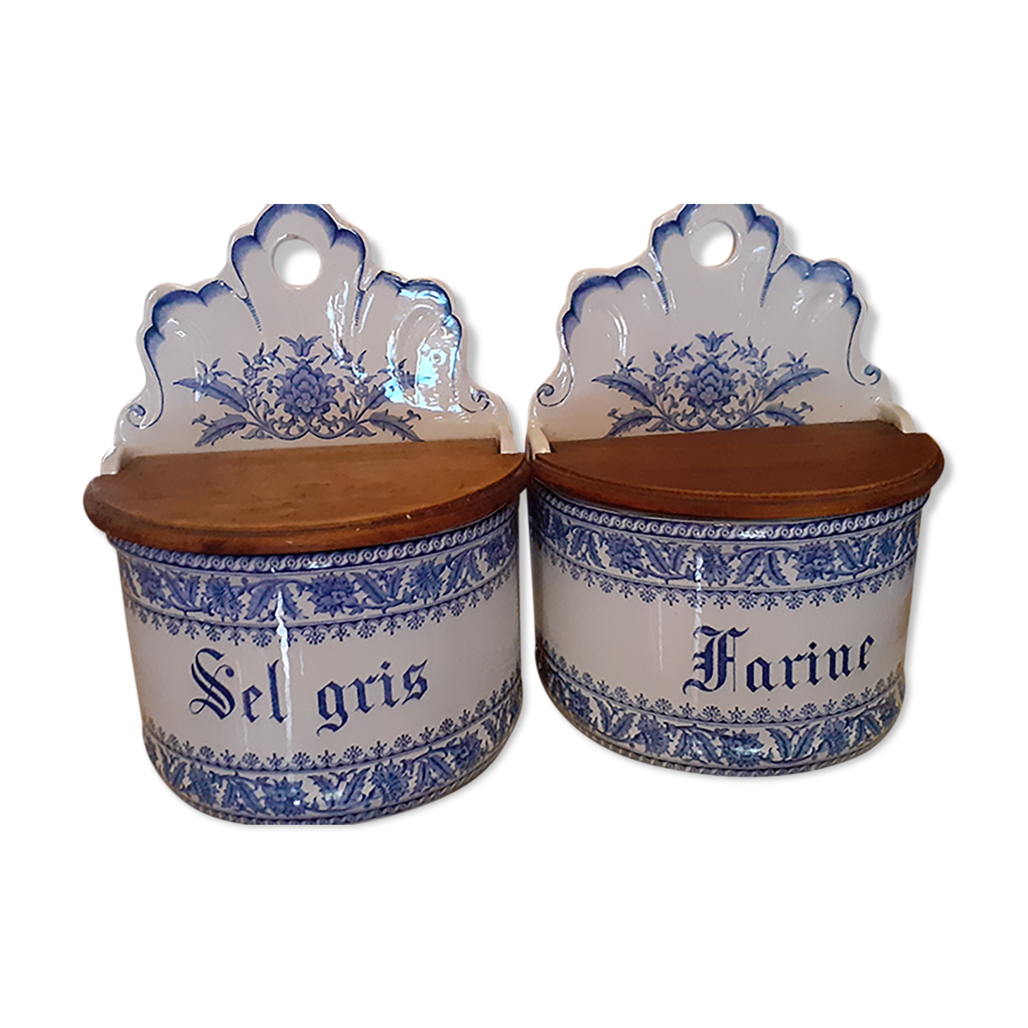 Salt and flour pots