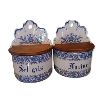 Salt and flour pots