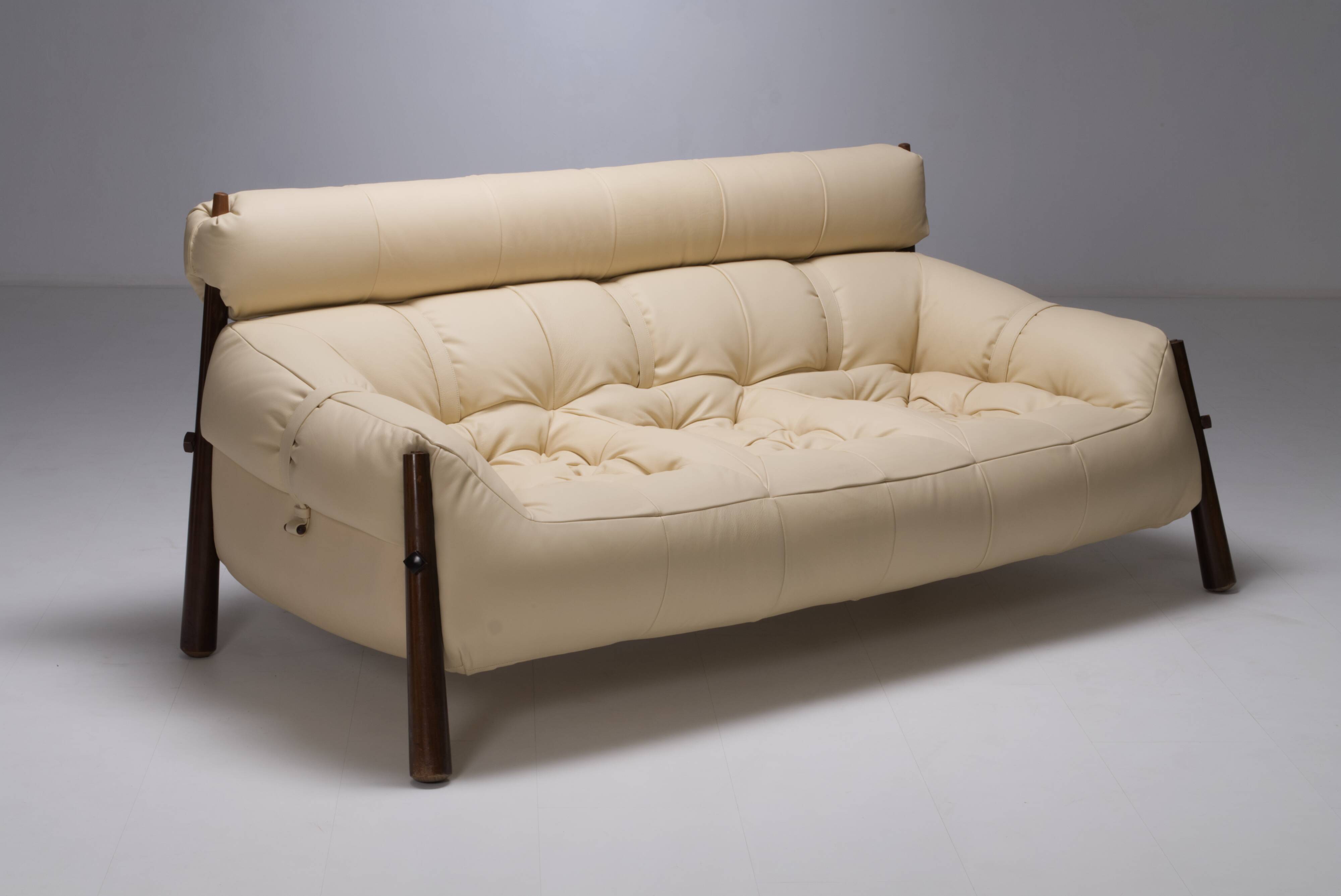 MP81 sofa by Percival Lafer