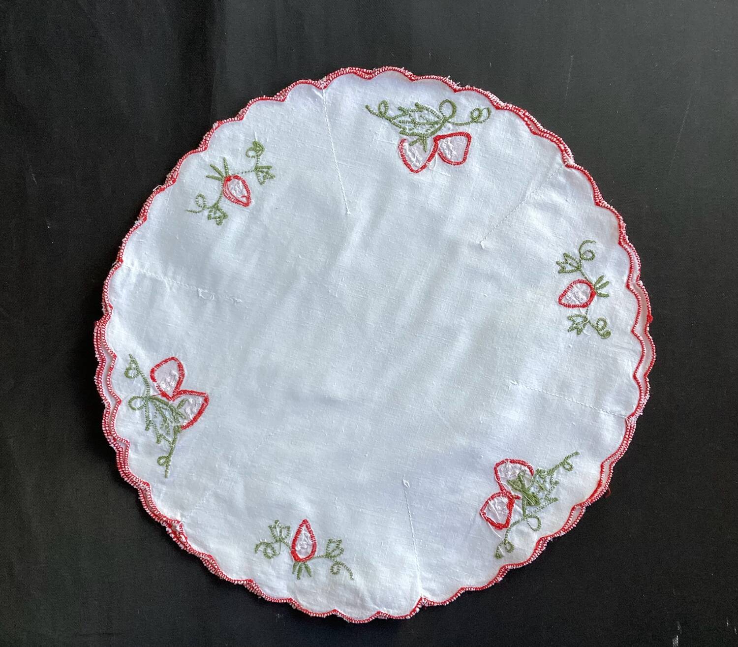 Honeycomb placemat - vintage