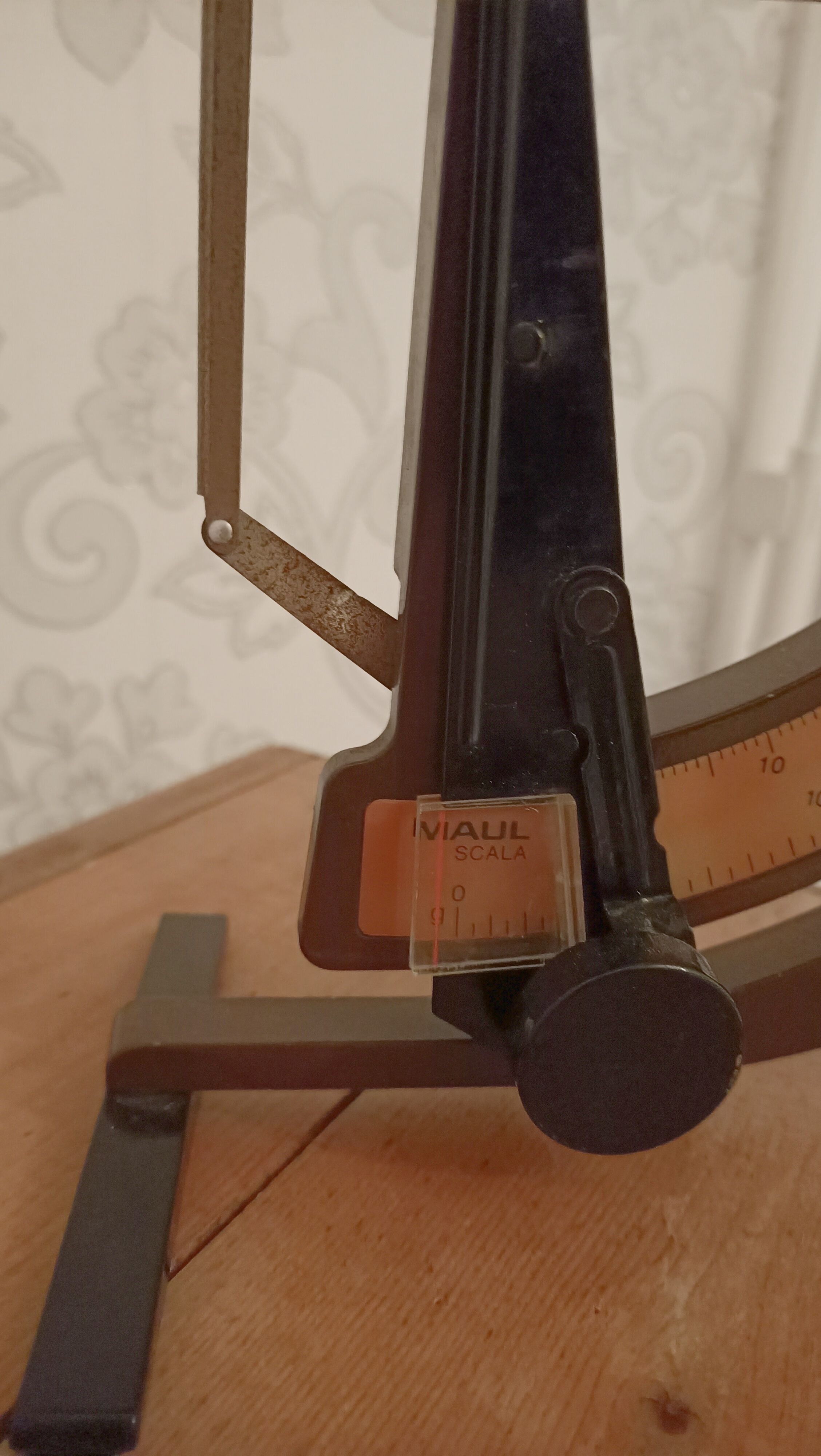 Old letter scales