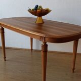Table ovale décorée en bois Suède.