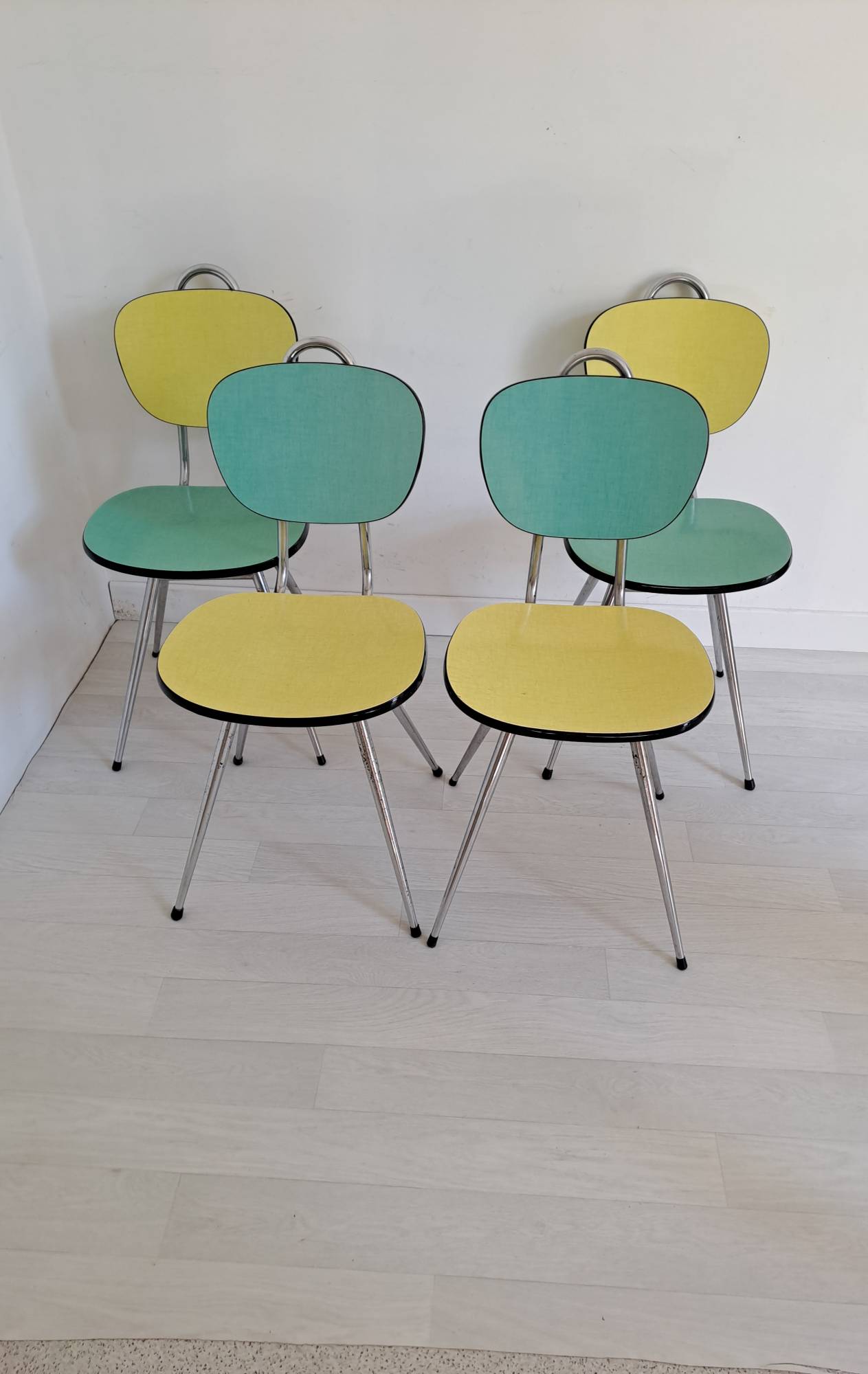 4 formica chairs