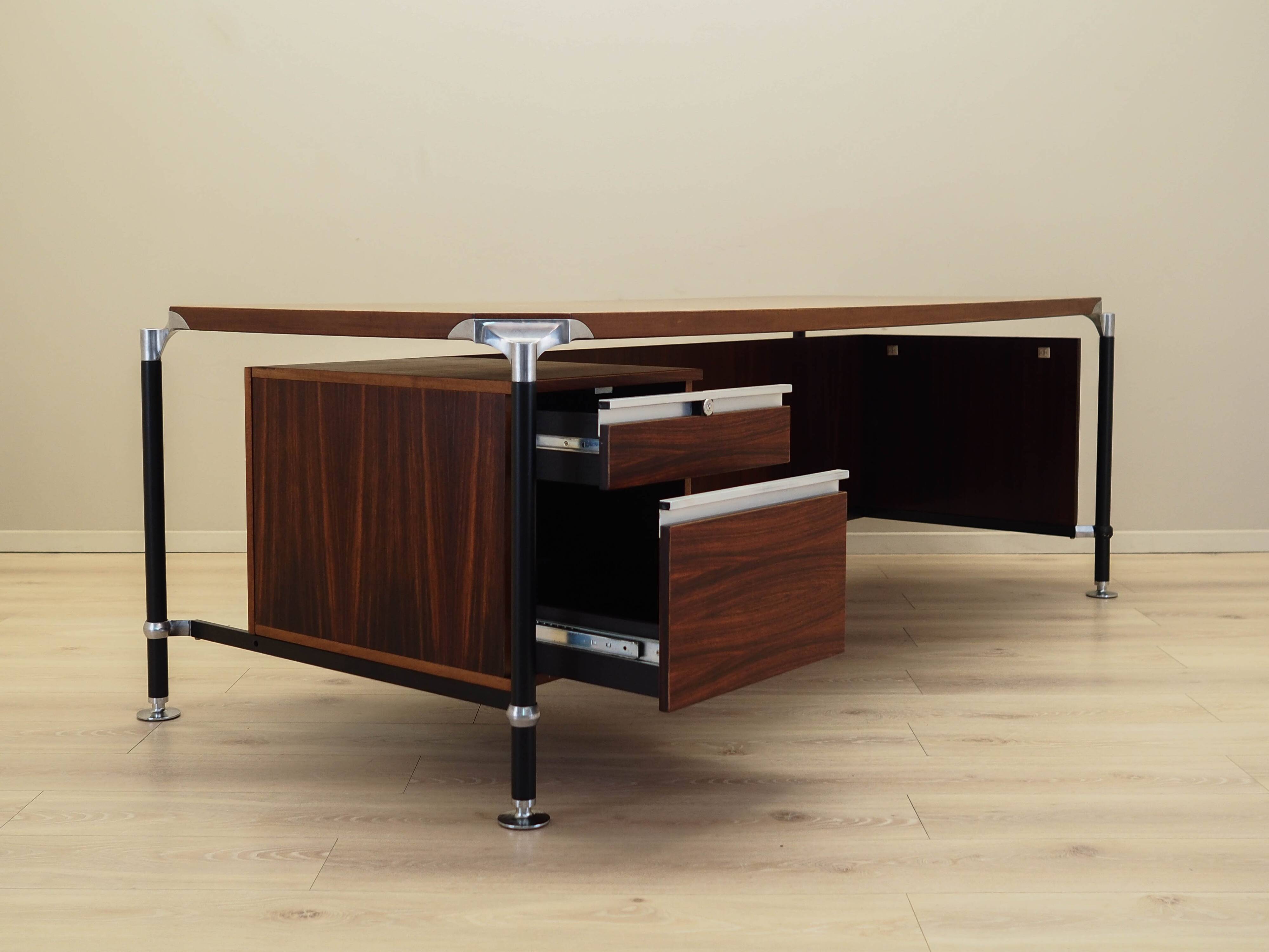 Bureau en palissandre, design italien, années 1970, designers : Ico et Luisa Parisi, manufacture