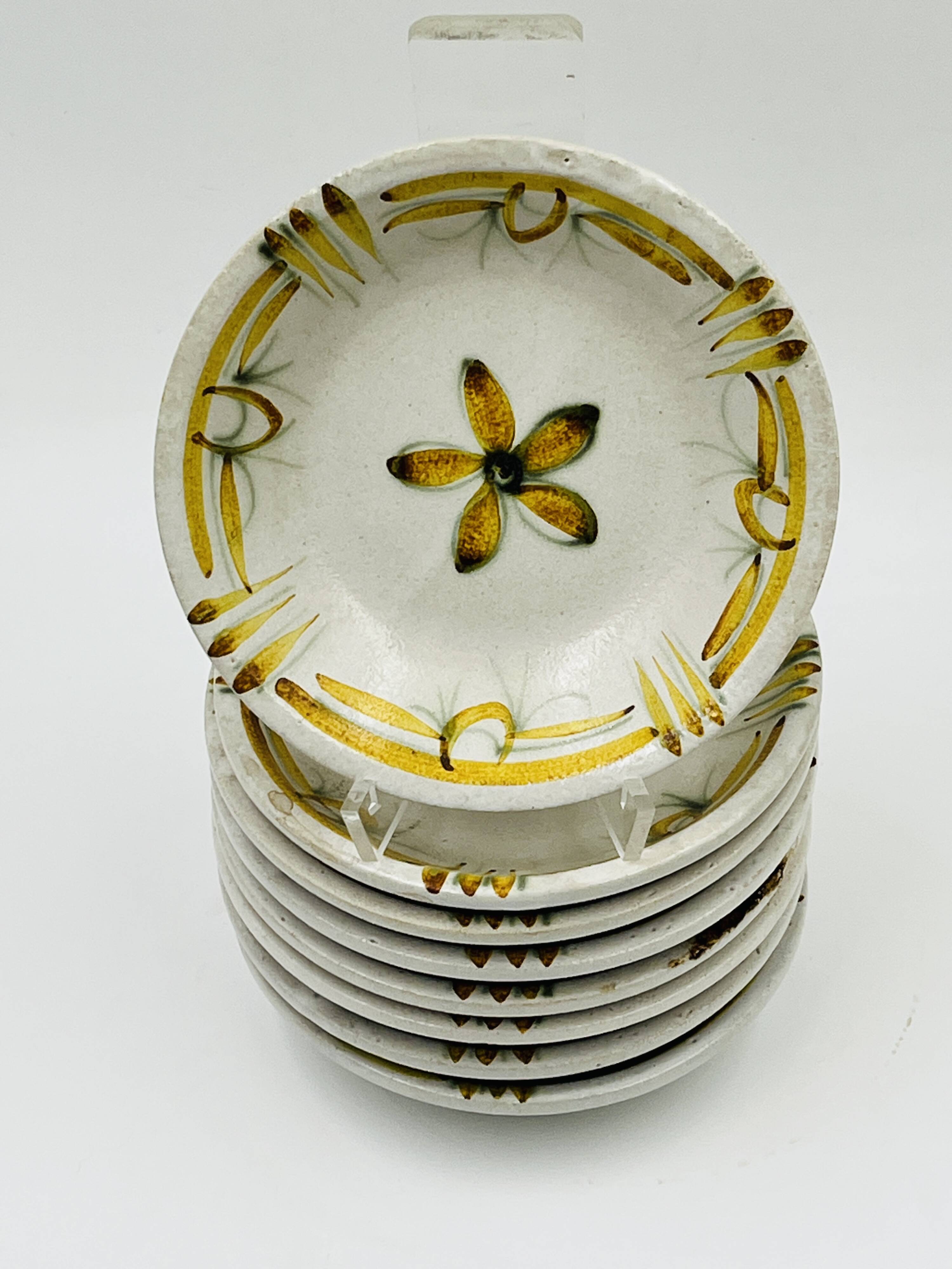 Lot de huit bols Keraluc Quimper Renaissance 1960