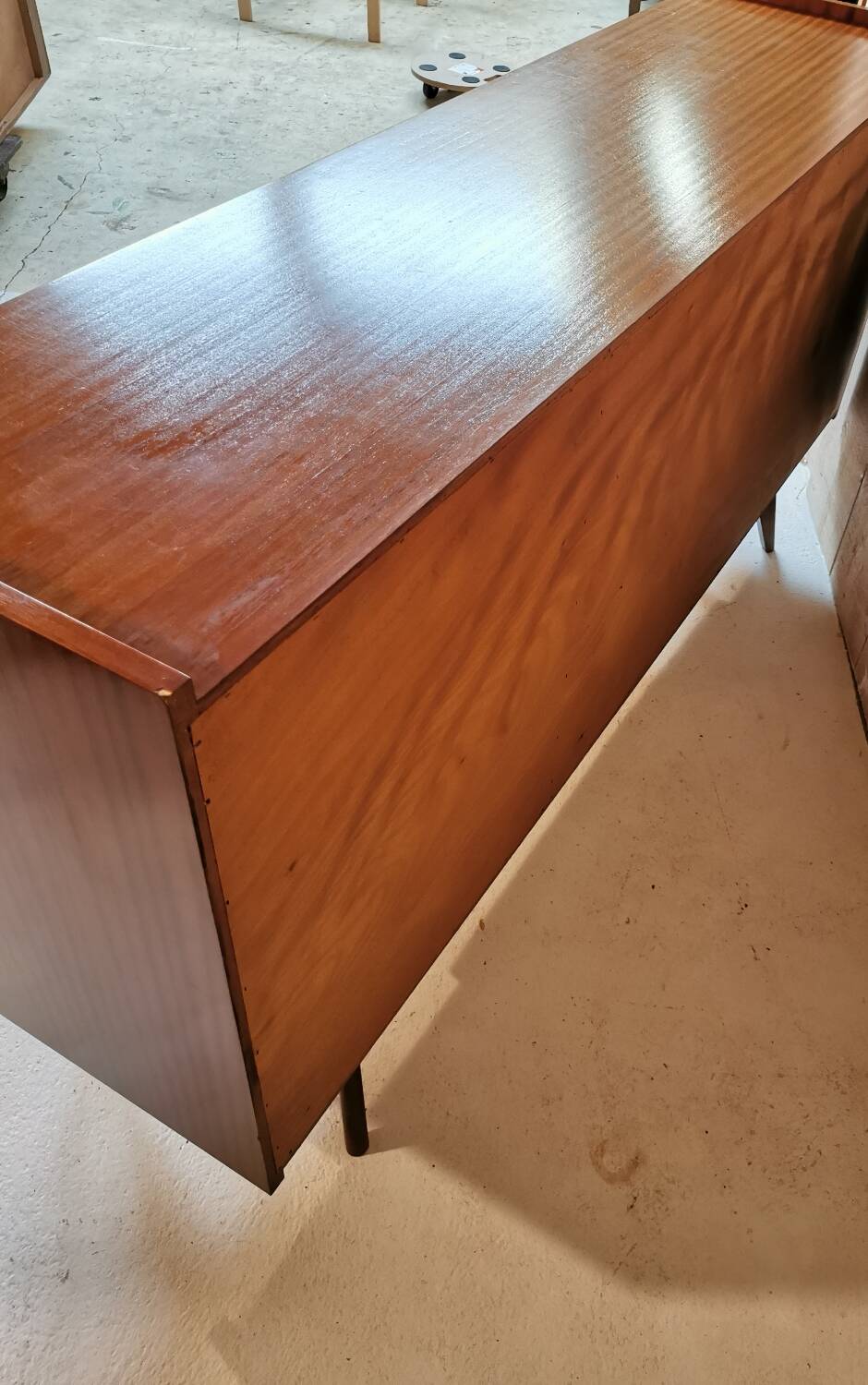 Compass feet sideboard