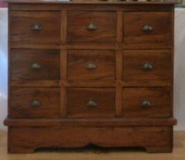 Colonial style dresser