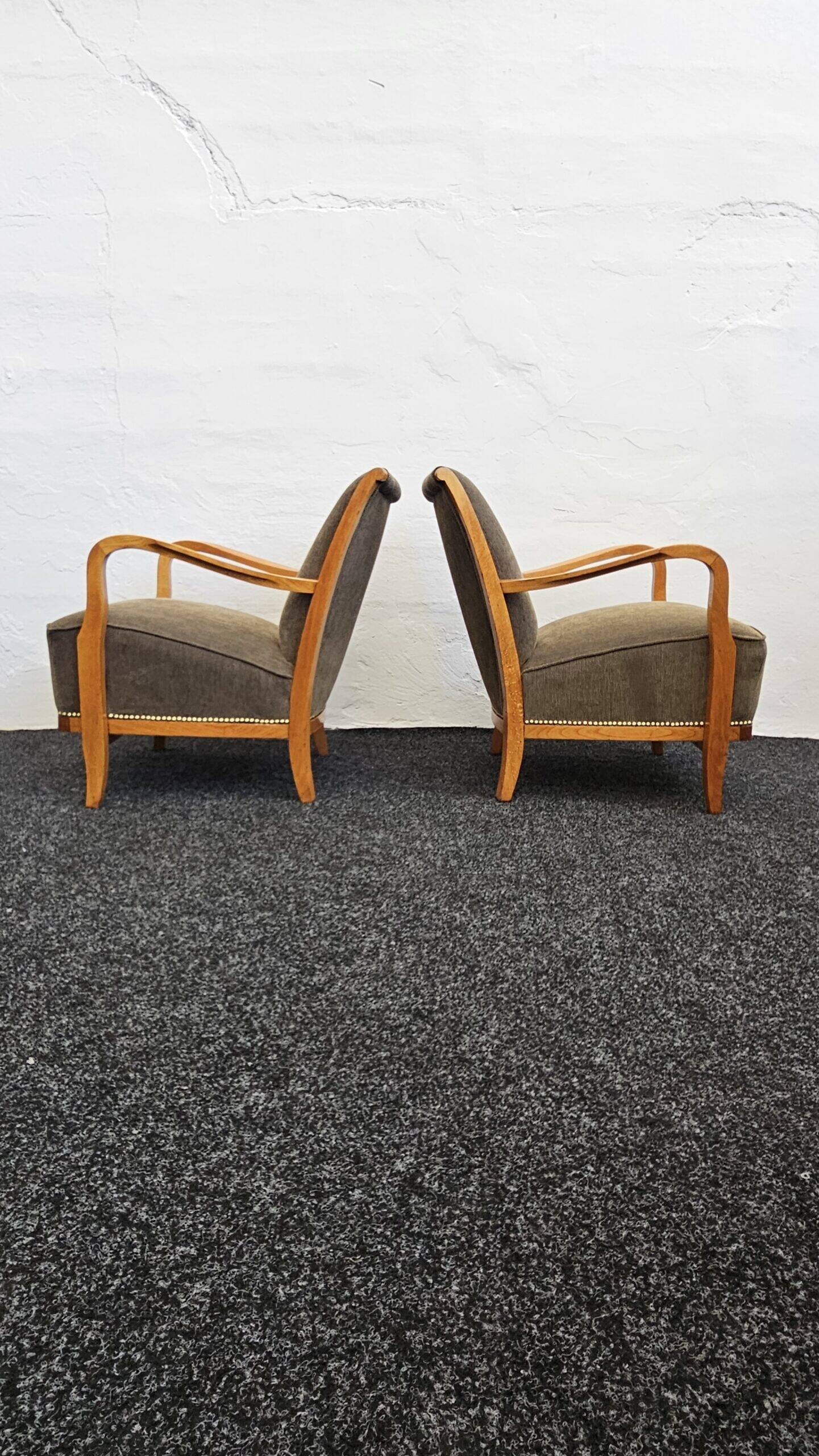 Chaises en bois d'orme art déco du milieu du siècle avec tapisserie fendi, 1940